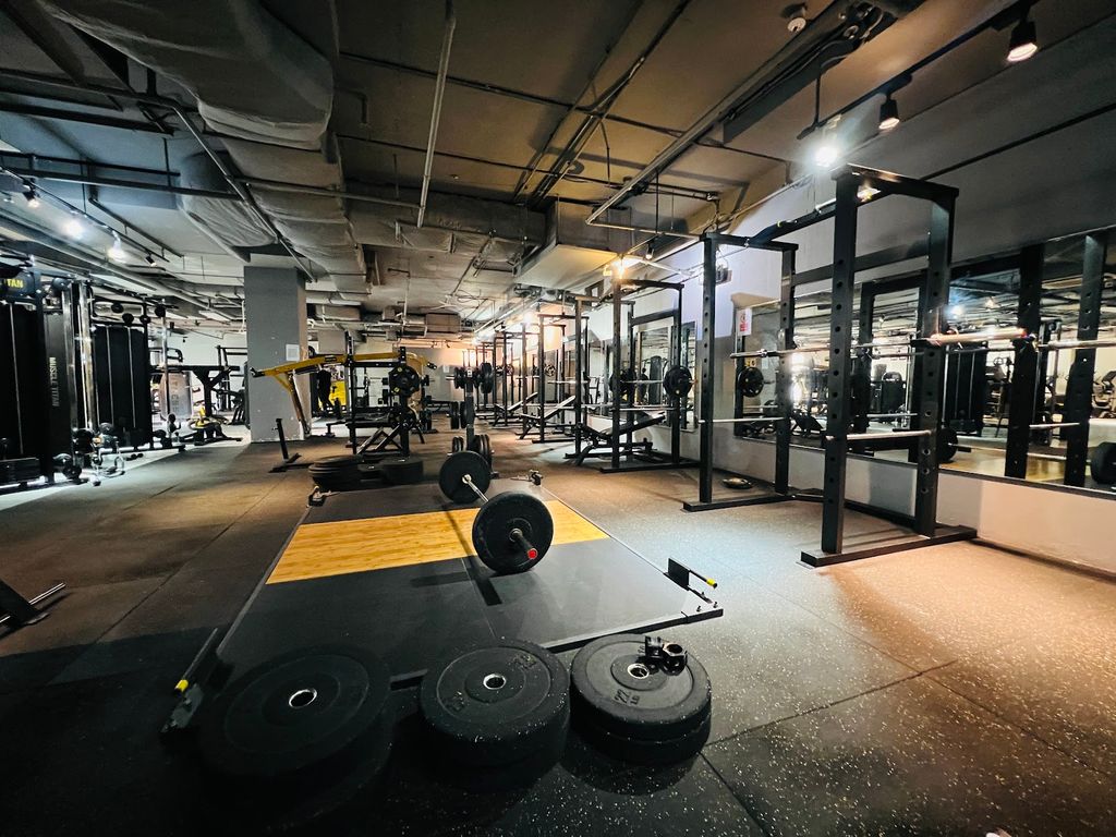 Dennis gym Balestier