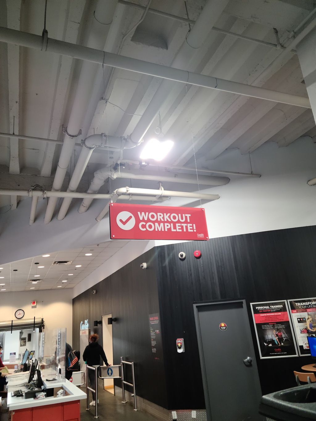 GoodLife Fitness Toronto Union Station - Image 4