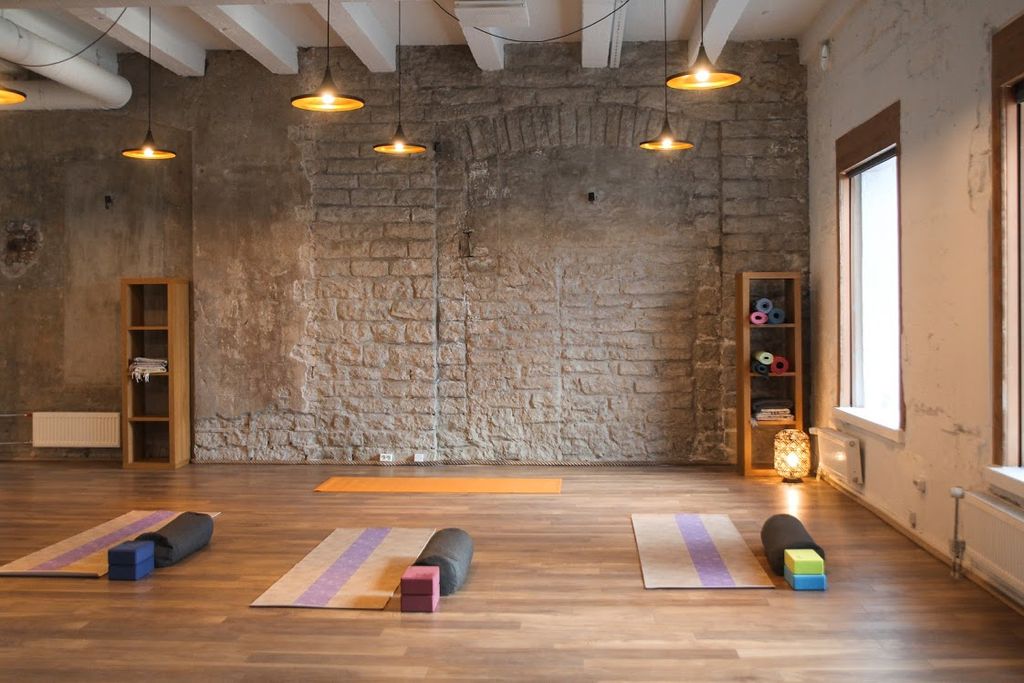 R yoga Studio