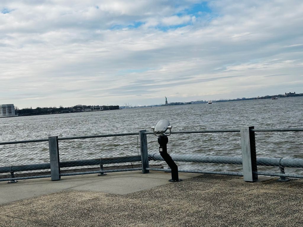 Brooklyn Bridge Park Fitness Equipment - Image 5