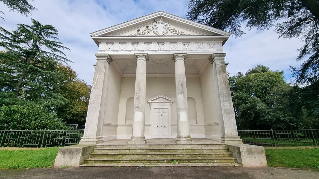 Gunnersbury Park