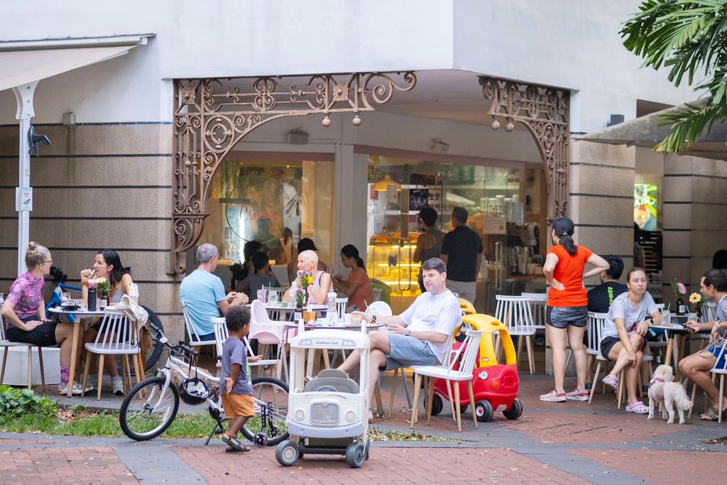 Carrotsticks and Cravings Robertson Quay