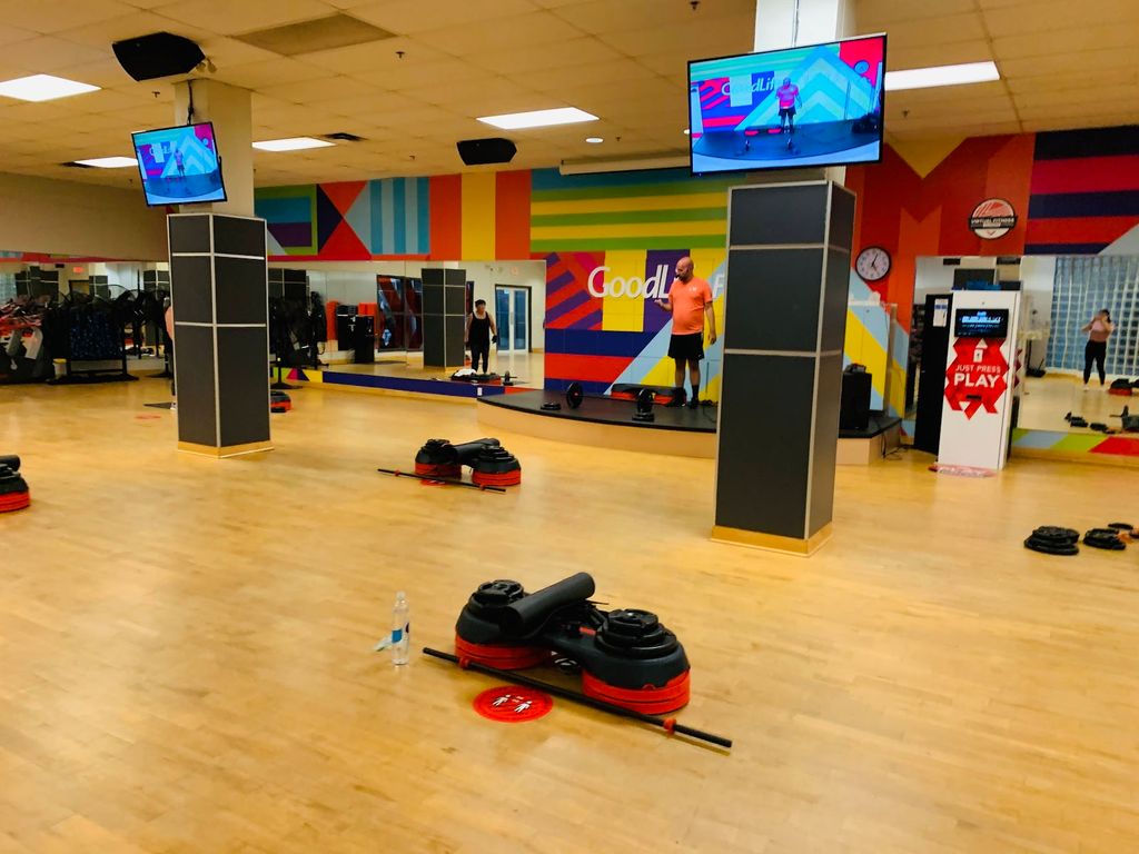 GoodLife Fitness Toronto Union Station - Image 3