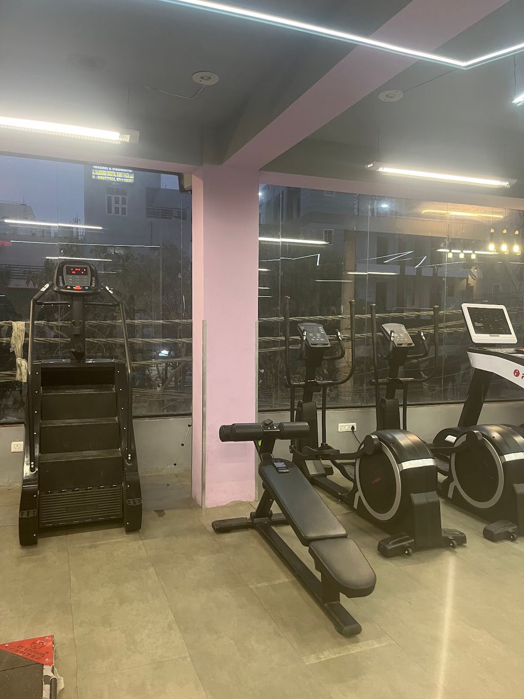Veers gym mohan block