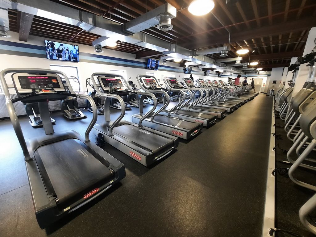 Crunch Fitness - Crown Heights